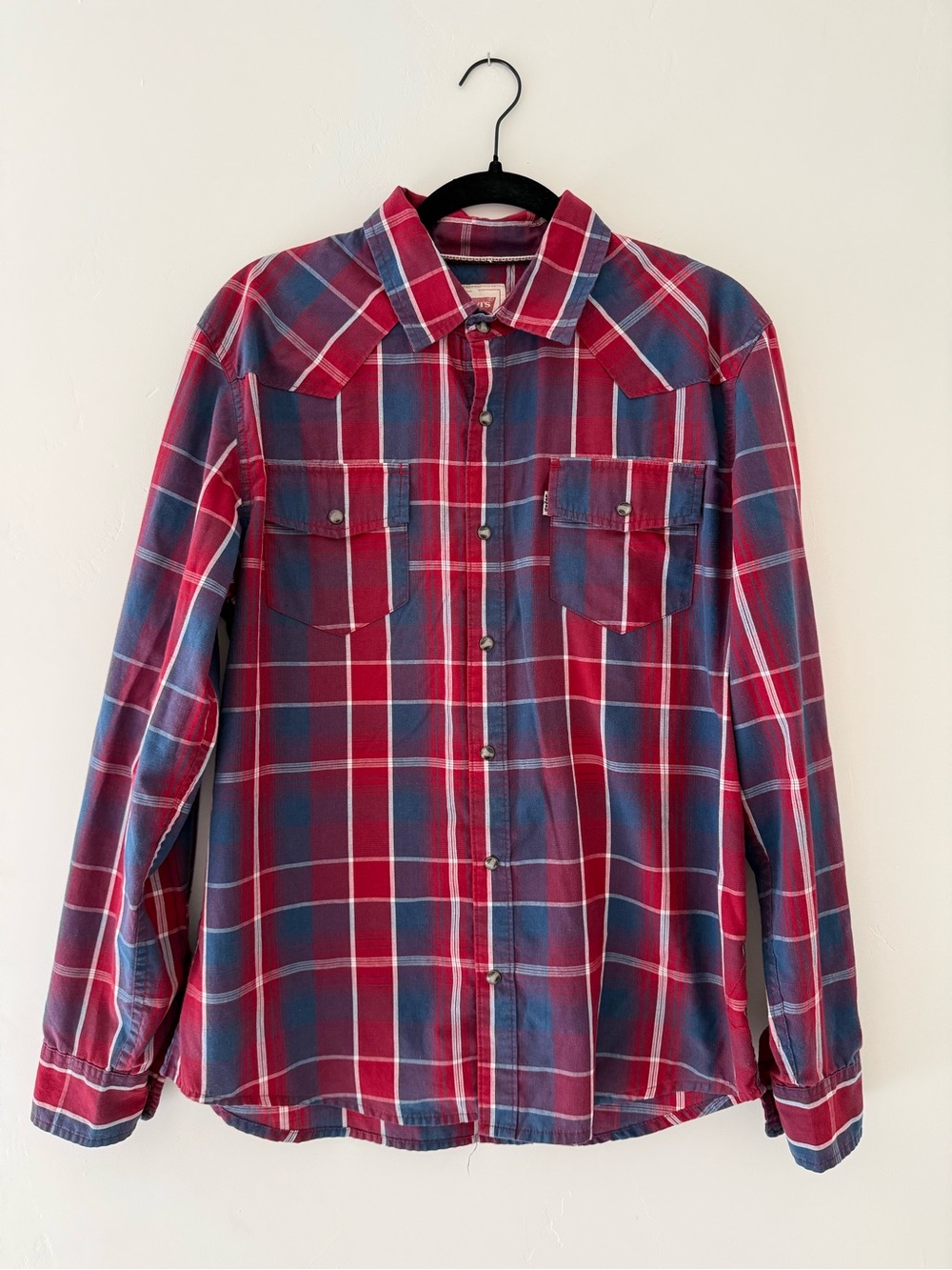 Levi’s Western Men's Red & Blue Plaid Button-Up Shirt Size M